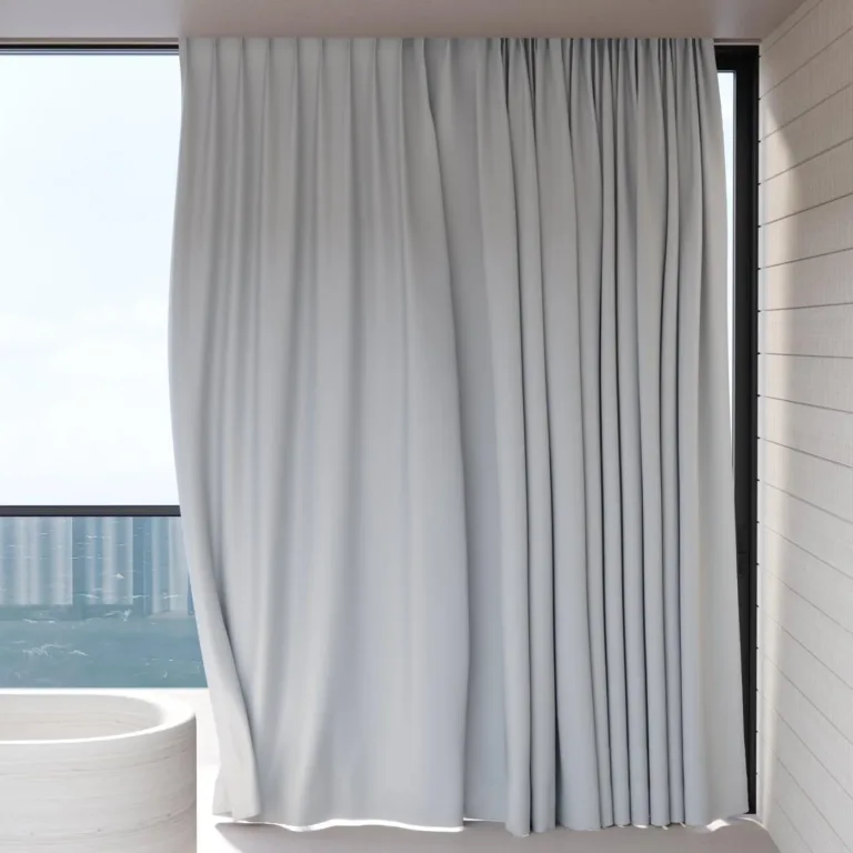 Draperie blackout Grand Noir 15 Sterling, la ușa glisantă spre terasă