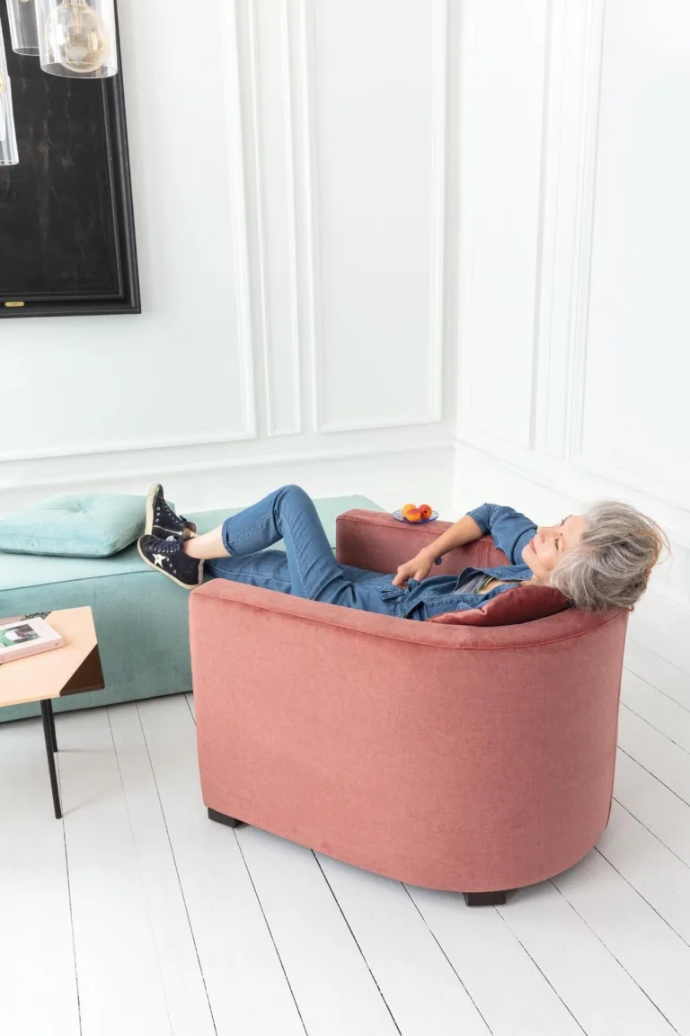 Draperii din catifea Deluxe într-un interior amenajat