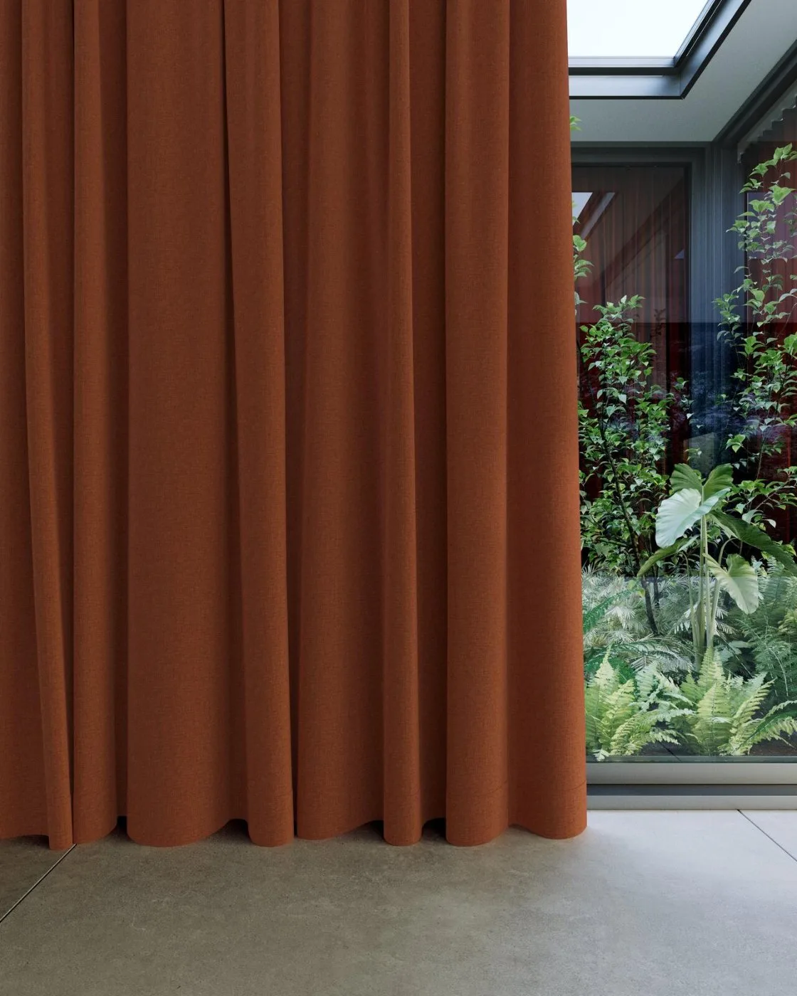 Draperii grele din catifea Giant într-un atrium înalt
