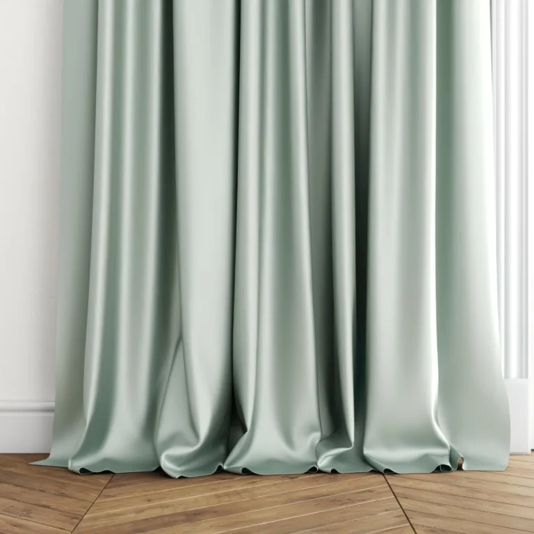 Draperie din catifea South Face 072 Opal, lăsată pe pardoseală