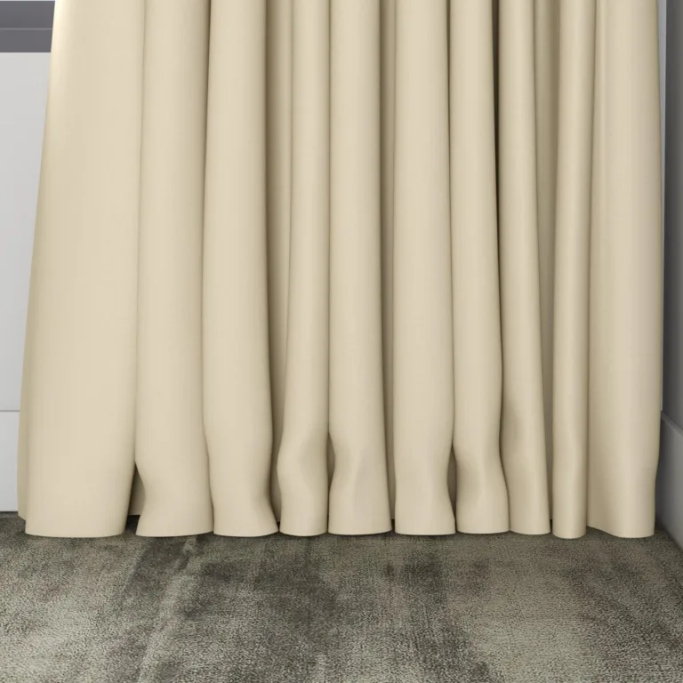 Draperie Woolskin 17 Putty, la fereastră