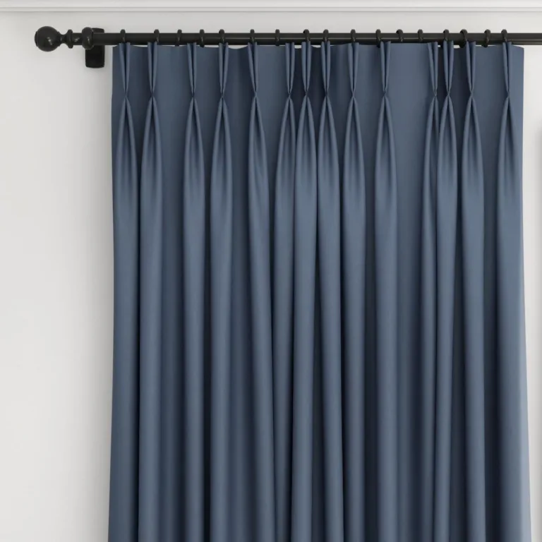 Draperie Woolskin 51 Horizon, lăsată pe pardoseală