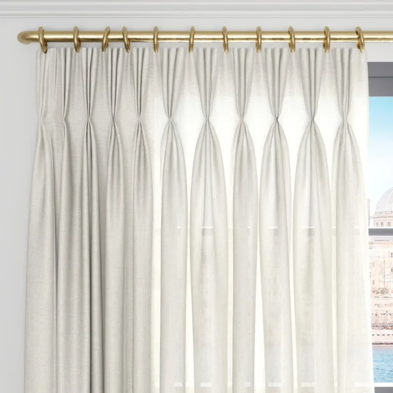 Perdea din in Elegance 02 Sesame, cu pliuri, pe galerie