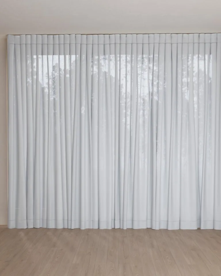 Perdea Draper 04 Mist, cu falduri wave